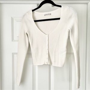 Abercrombie white cropped cardigan